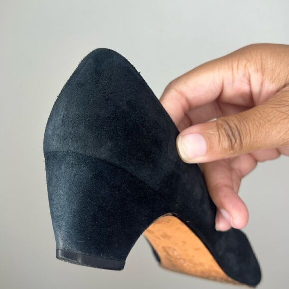 Salvatore Ferragamo Italy Black Vintage Suede Leather Pumps Size 8.5AA - Picture 9 of 15